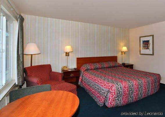 Econo Lodge Salinas Habitación foto